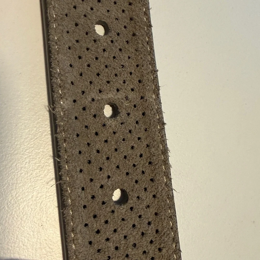 Johnston & Murphy taupe suede Belt sz 40